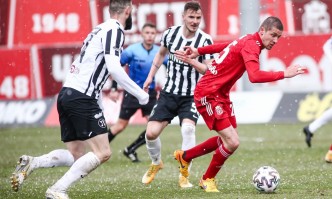 Бившият треньор на Локомотив Пловдив и ЦСКА Бруно Акрапович