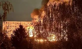 Голям пожар се разгоря в кв. Гоце Делчев в близост до 73 СУ Владислав Граматик. Има жертва - (СНИМКИ/ВИДЕО/ОБНОВЯВА СЕ)