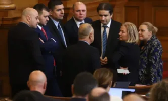 Най-сигурният начин от ДБ да получат мандата е като отново коленичат пред Дондуков№2