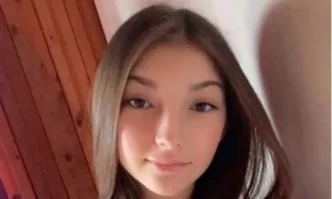 Близки и съученици на 18 годишната Магдалена Русева която бе открита