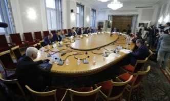 Въпреки неодобрението от страна на работодателските организации проектозаконът за държавния