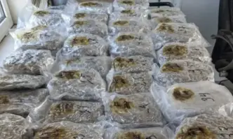 Близо 19 кг марихуана в газови бутилки за метан откриха гранични