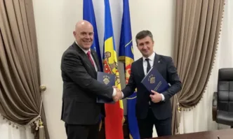 Главните прокурори на България и Молдова Иван Гешев и Йон