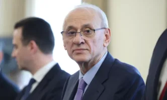 Министър Кирилов: Всички, които работят в системата на здравеопазването трябва да имат достойно заплащане