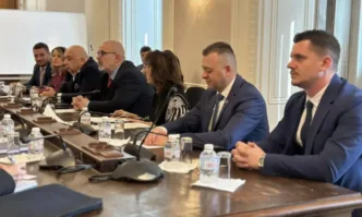 Народните представители от ГЕРБ СДС Красен Кралев и Маноил Манев проведоха