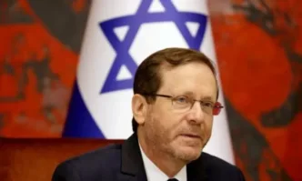 Самолетът на израелския президент летя над половин Европа, Турция не го пусна