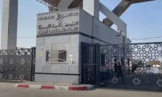 Тълпи от хора чакат за да напуснат Газа през граничния