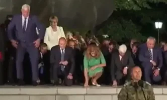 Посланикът на Русия Елеонора Митрофанова бе забелязана зад Румен Радев