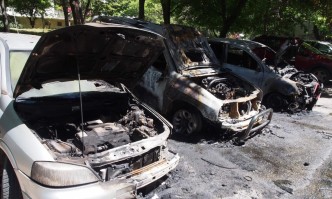 Подпалиха автомобил с украинска регистрация, изгоряха още 2 коли