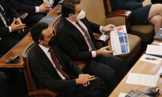 Биографиите са съветниците на Петков пък се оказват тайни –