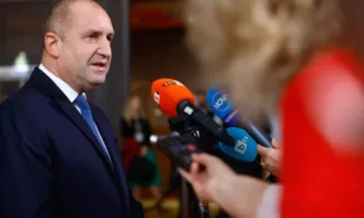 Президентът ще покани утре на среща Възраждане в рамките на