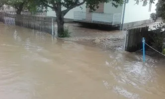 Потоп и в Сърбия, евакуирани са 297 души