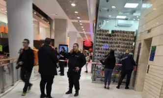 Единият е предполагаемият извършител на нападението а другият е свидетелПо