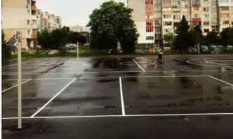 Откриха нови игрища за баскетбол и волейбол в столичния район Връбница