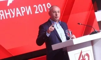 Станишев: БСП изоставя основни свои характеристики, превръща се в лидерска партия