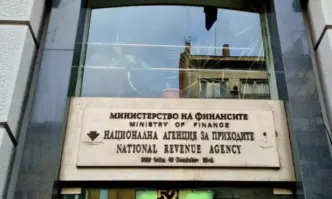 За пореден месец приходите в бюджета от най големия източник ДДС