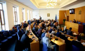 СОС започна избора на председател със скандали и в отсъствието на кмета Терзиев