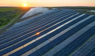 Фотоволтаичната централа е с мощност 59 8 MWp и батерии с