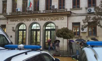 Министерството на правосъдието предлага въвеждането на задължителна информационна среща за