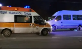 Бус блъсна жена пред Спортната палата в София предаде БНТ Жената