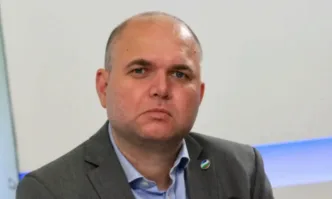 Дори обикновени решения в този парламент трябва да се взимат