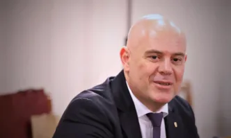 От Фейсбук профила на журналистката Соня КолтуклиеваКато българска гражданка имам