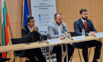 Председателят на регионалната комисия на Европейския парламент Юнус Омаржи призова