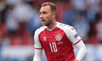 Датският национал подписа шестмесечен договор с Брентфорд Кристиан Ериксен официално се