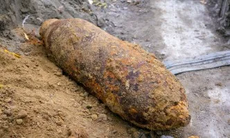 Военнослужещи иззеха невзривен боеприпас от Крумово