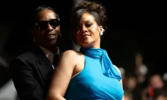 Риана стана майка за трети път