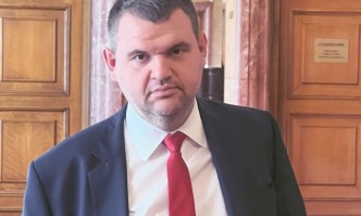 Пеевски за златните паспорти: Атанас Чобанов не закъсня с поредната медийна лъжа