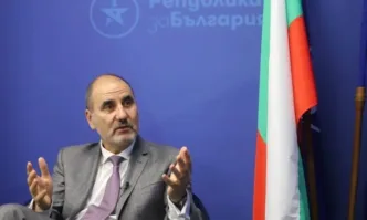 Лидерът на  Републиканци за България Цветан Цветанов смени попрището на политик