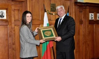 Кметът на Пловдив изпрати Цвети Пиронкова за Париж с пожелание за успех