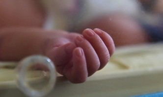 Родители алармират: Има недостиг на лекарства за недоносените бебета