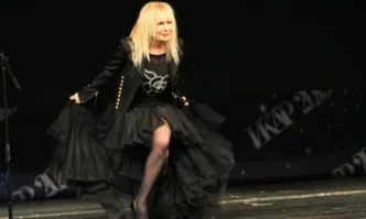 Поради здравословни причини на част от екипа на Лили Иванова