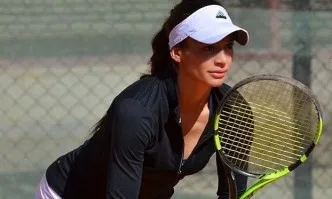 Ани Вангелова се класира за втория кръг в Тунис