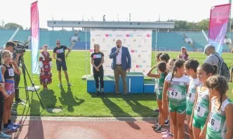Зам.-министър Стоян Андонов участва в откриването на лекоатлетическия турнир на Ивет Лалова Открий шампиона в теб