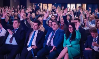 Днес си подавам оставката като депутат от българския парламент Подавам