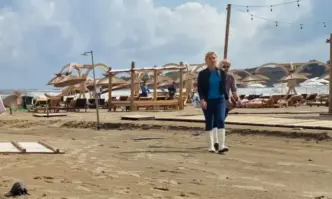 Минстърът на туризма Зарица Динкова съвсем обърка часовете В опита