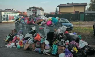 В ж к Люлин назрява сериозен протест Боклукът се трупа а