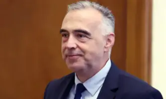 Винаги се дразня когато политиката се заменя само с груба