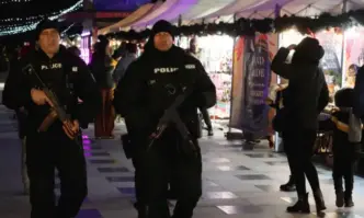 От днес полицаите в Бургас по време на работа ще