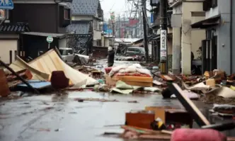 Расте броят на загиналите след земетресенията в Япония
