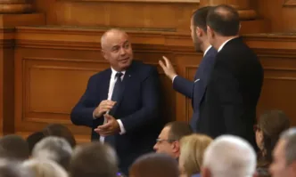 Разместване на програмата скара депутатите в зала По предложение на