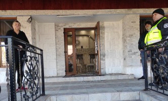 В Бургас са арестувани двама а в Русе един Двама