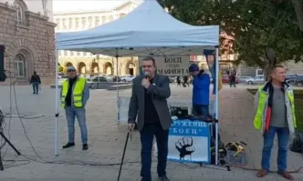 Боец на протест - искат импийчмънт на Радев заради позицията му за Украйна в НАТО