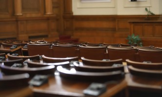 Депутатите oт различните парламентарни групи изразиха своите позиции във връзка