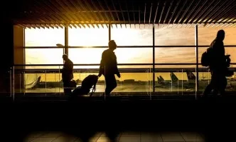 Наполовина по-малко пътници са преминали през летище София през март