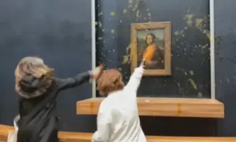 От Фейсбук профила на политолога Даниела ТаринскаЗаливайки със супа стъклото