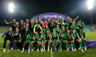 Шампионът Лудогорец триумфира за Суперкупата на страната с дузпи след